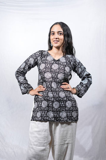 SIYAH BLACK AJRAK FULL SEELVED KURTI